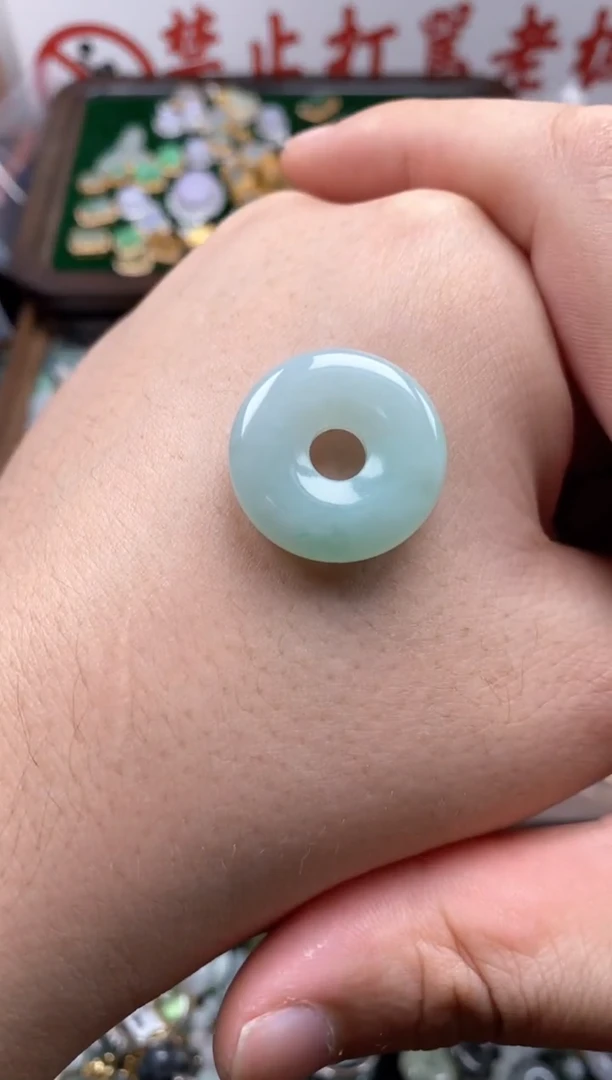 【闪购商品】翡翠颈饰未镶嵌哥哥