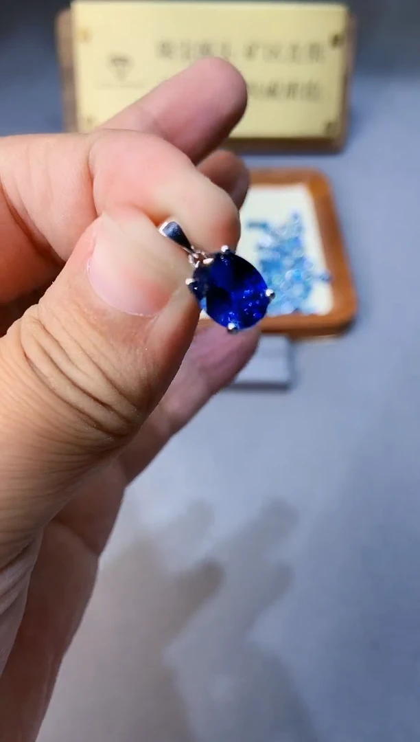 蓝宝石颈饰银S925镶嵌.....