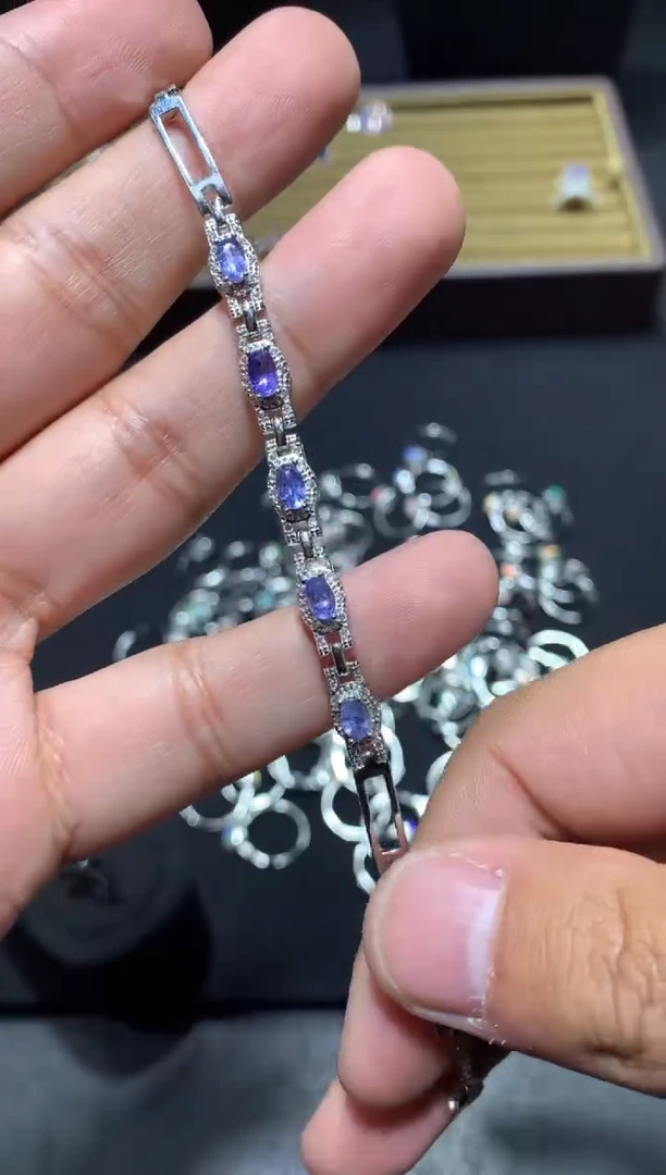 未镶嵌手链坦桑石J131