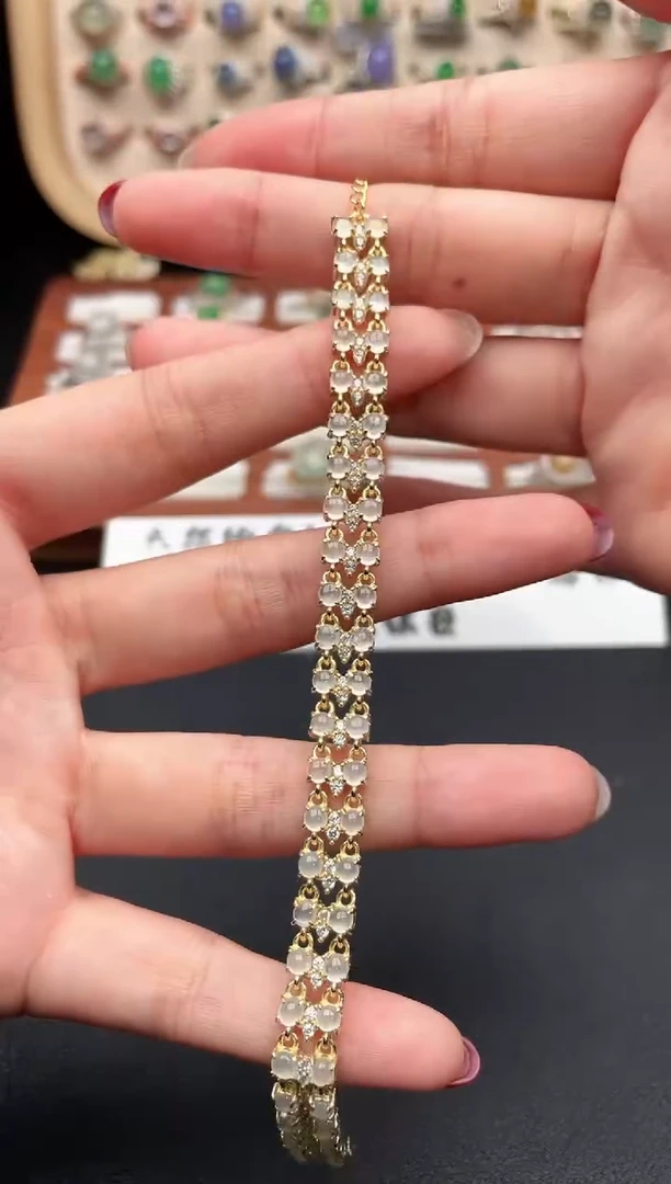 未镶嵌戒指翡翠一物一证一礼盒