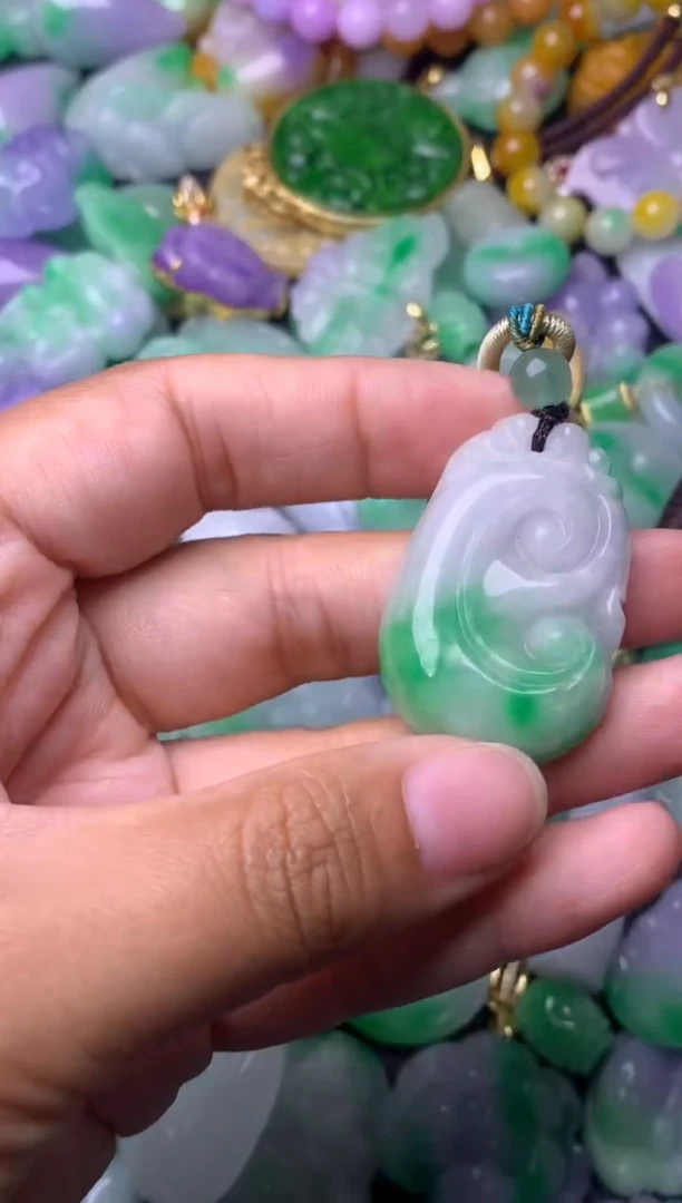 颈饰未镶嵌翡翠缅甸翡翠吊坠