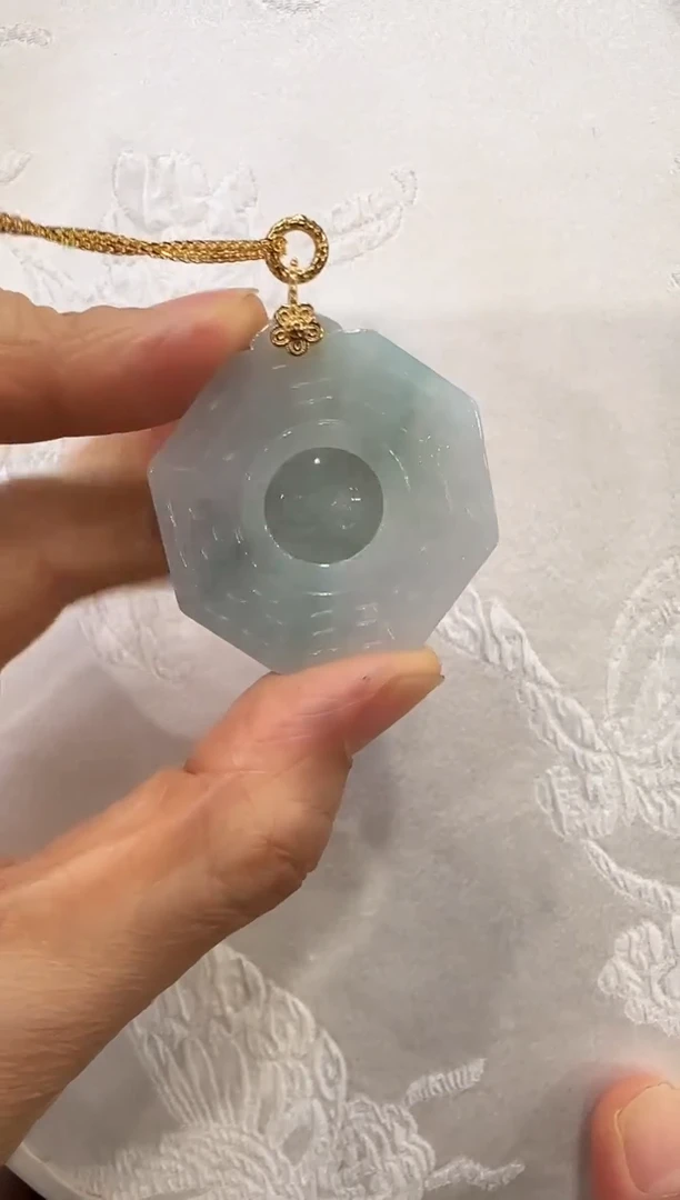 翡翠未镶嵌颈饰国风