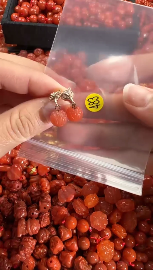 【闪购商品】南红玛瑙颈饰未镶嵌1