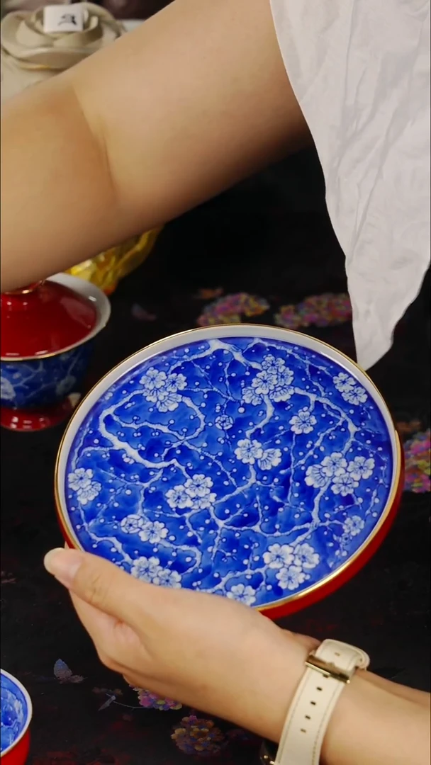 陶瓷一盏清茗,一席美器