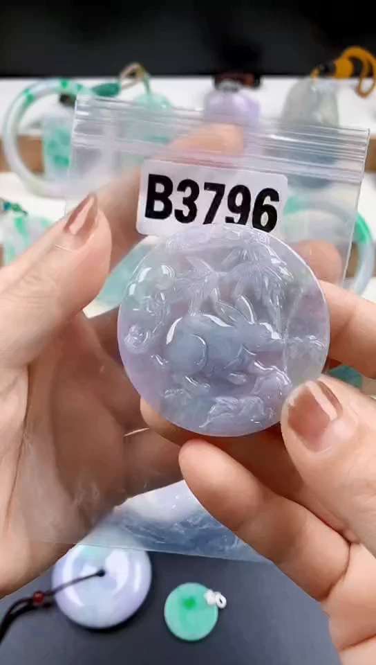 颈饰未镶嵌翡翠天然翡翠吊坠挂件
