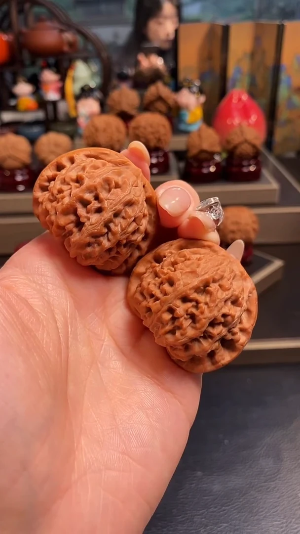 【闪购商品】文玩核桃把件H945宫灯42