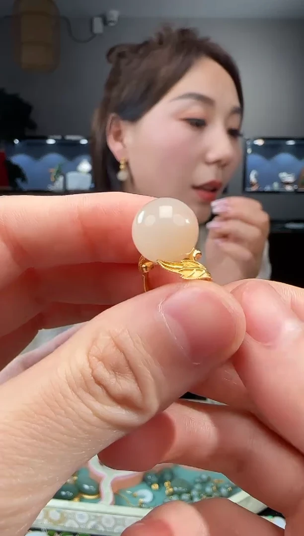 和田玉戒指18K金镶嵌1