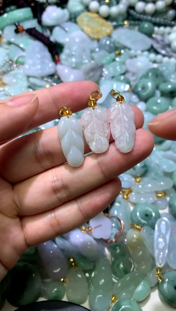 颈饰未镶嵌翡翠3