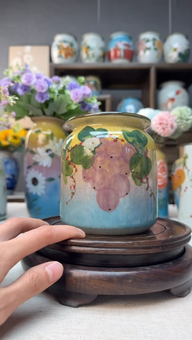 【闪购商品】瓶景德镇手绘陶瓷花瓶底部无孔高12口9左右