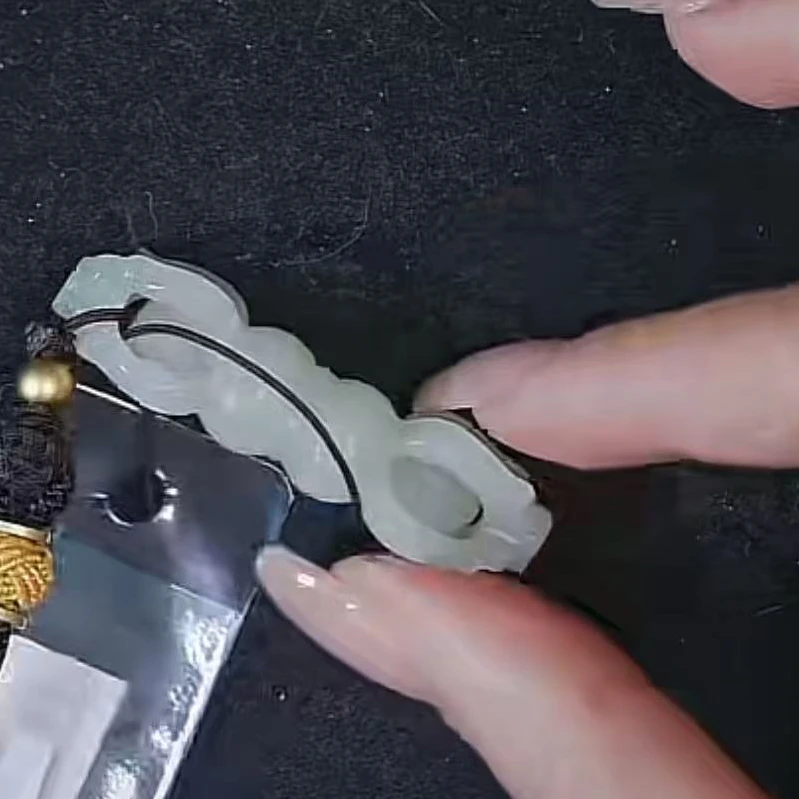 清代和田玉金刚杵 1