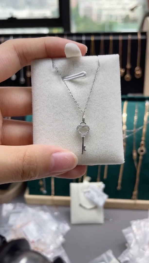 套链钻石18K金镶嵌剪断标签不退不换