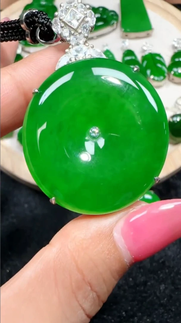 未镶嵌定制翡翠翡翠吊坠146