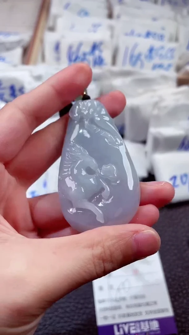 翡翠未镶嵌颈饰00008404
