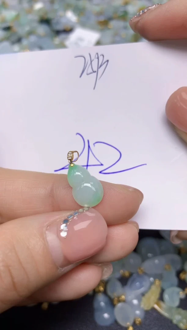 【闪购商品】翡翠挂件18K金镶嵌 天然翡翠A货