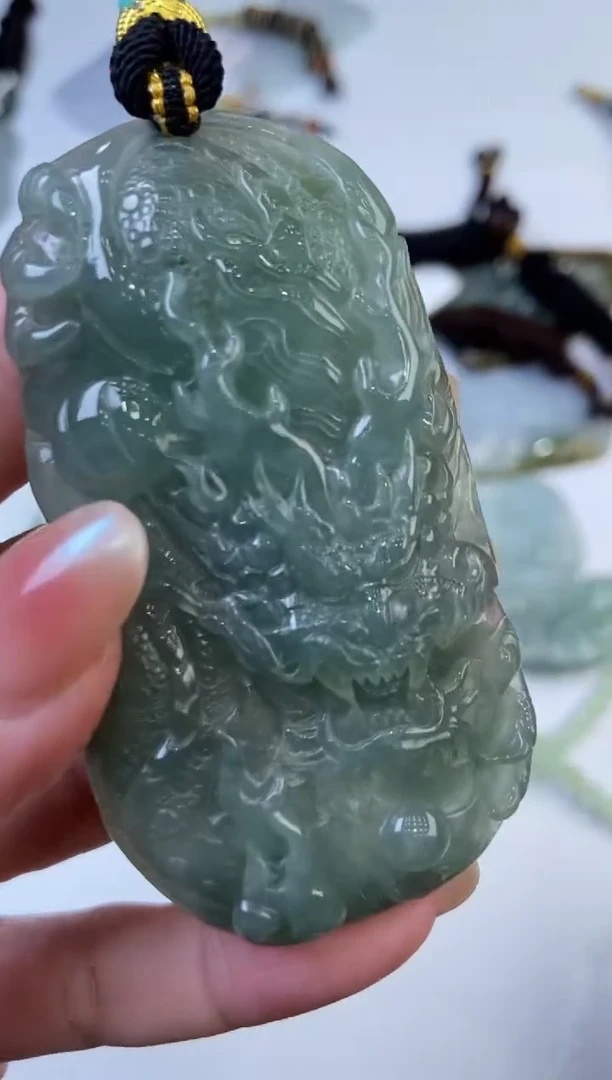 翡翠挂件未镶嵌297908  /多样性一件发