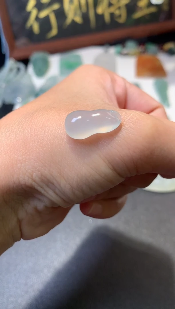 未镶嵌定制翡翠毛货