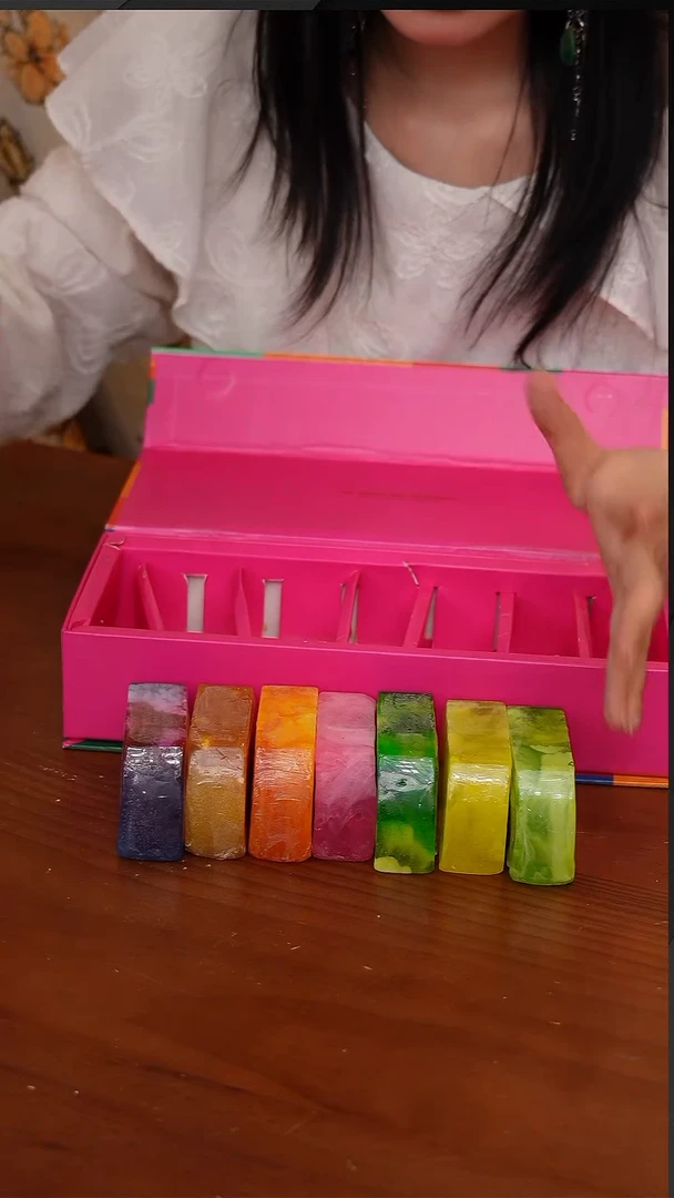 140-CMoxla蒄慕熙 七彩星河织梦精油皂