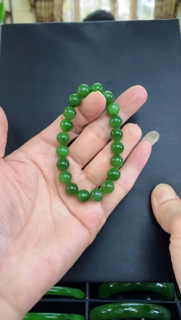 未镶嵌手串和田玉（碧玉）卡10微黑碧玉手串（多样性发一）