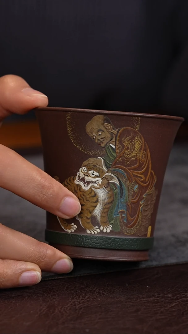 【闪购商品】紫砂茶杯斗虎罗汉 泥绘 主人杯