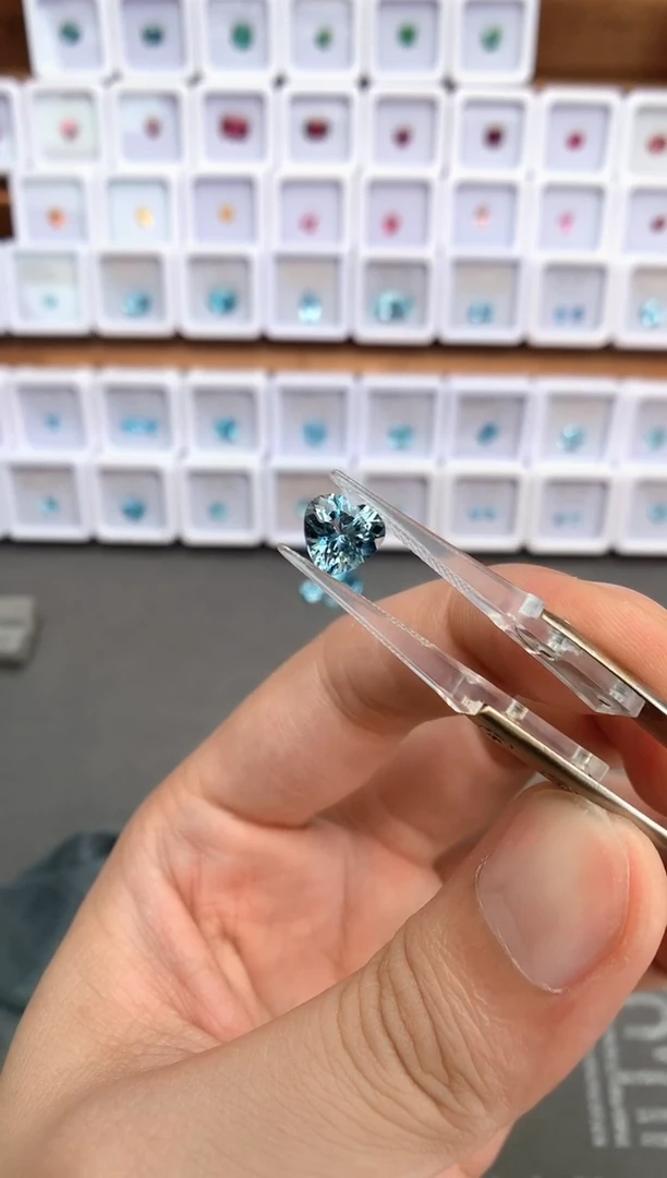 未镶嵌裸石定制海蓝宝石1.64ct 圣玛 04064