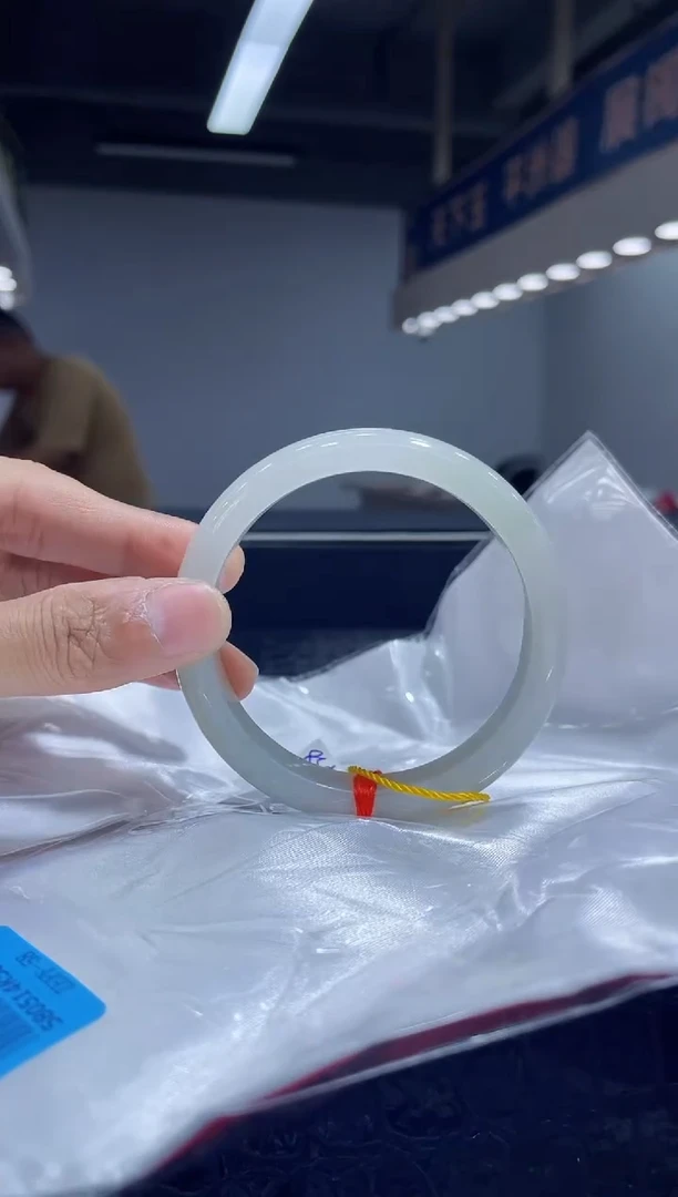 未镶嵌手镯翡翠8