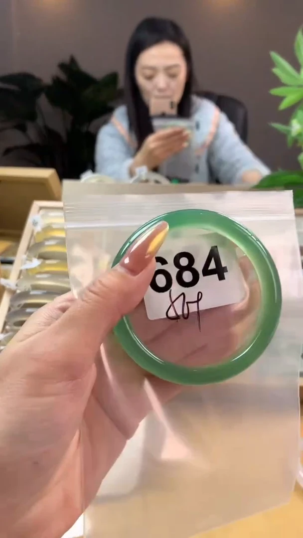 【闪购商品】玛瑙/玉髓手镯未镶嵌684