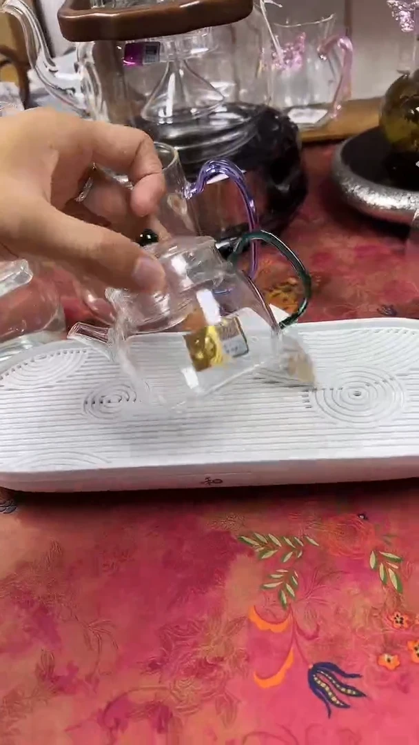言卿壶墨绿