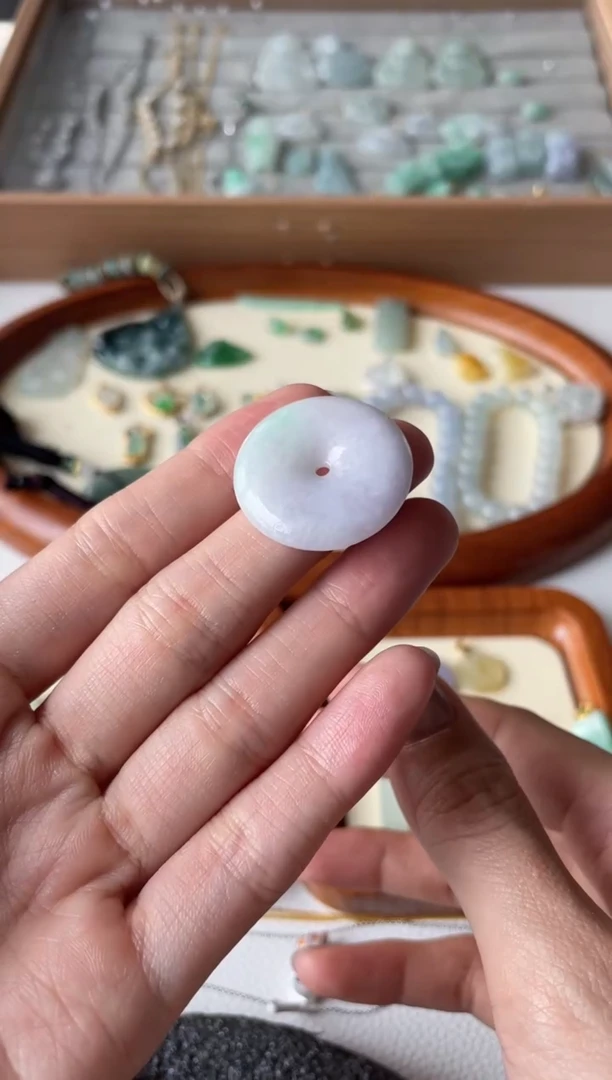 【闪购商品】翡翠颈饰未镶嵌平安扣多样性随机发一