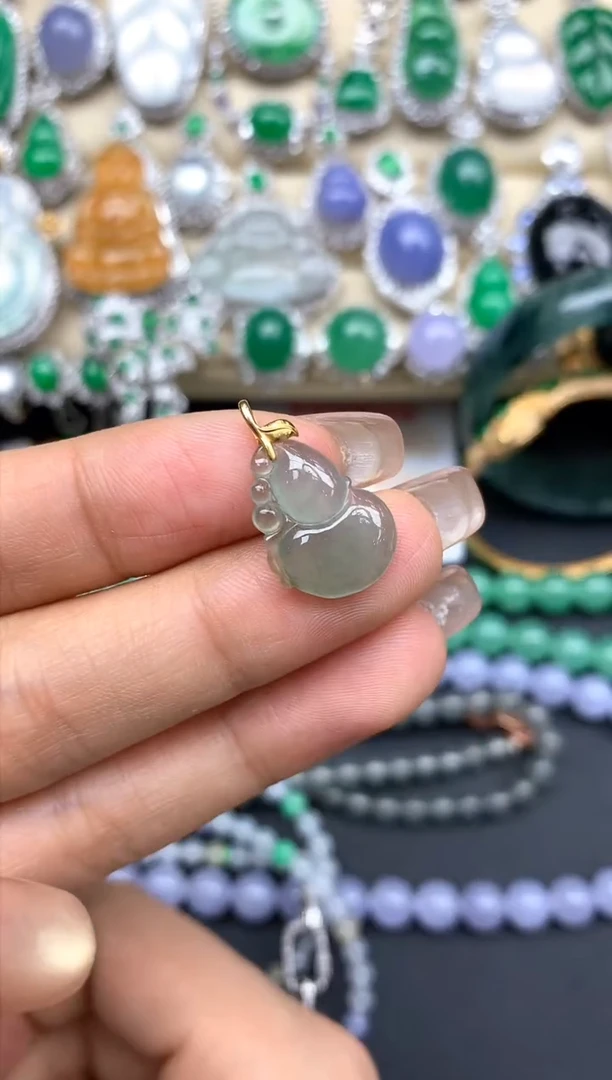 颈饰18K金镶嵌翡翠62-中国好珍宝