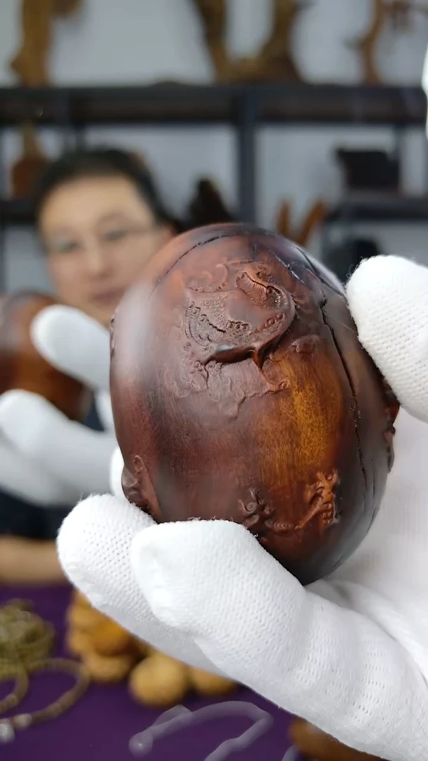 枣木雷击枣木精雕刻四象龙蛋摆件