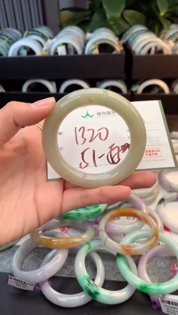 未镶嵌定制翡翠毛货需精细抛光+多样性拍1发1