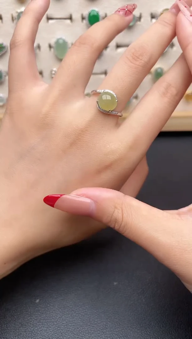 【闪购商品】翡翠戒指银S925镶嵌一物一证一礼盒