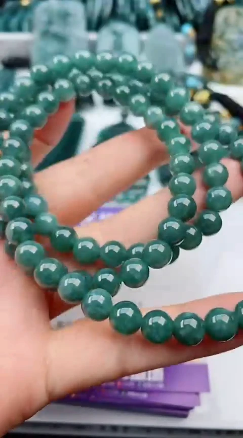 翡翠未镶嵌颈饰