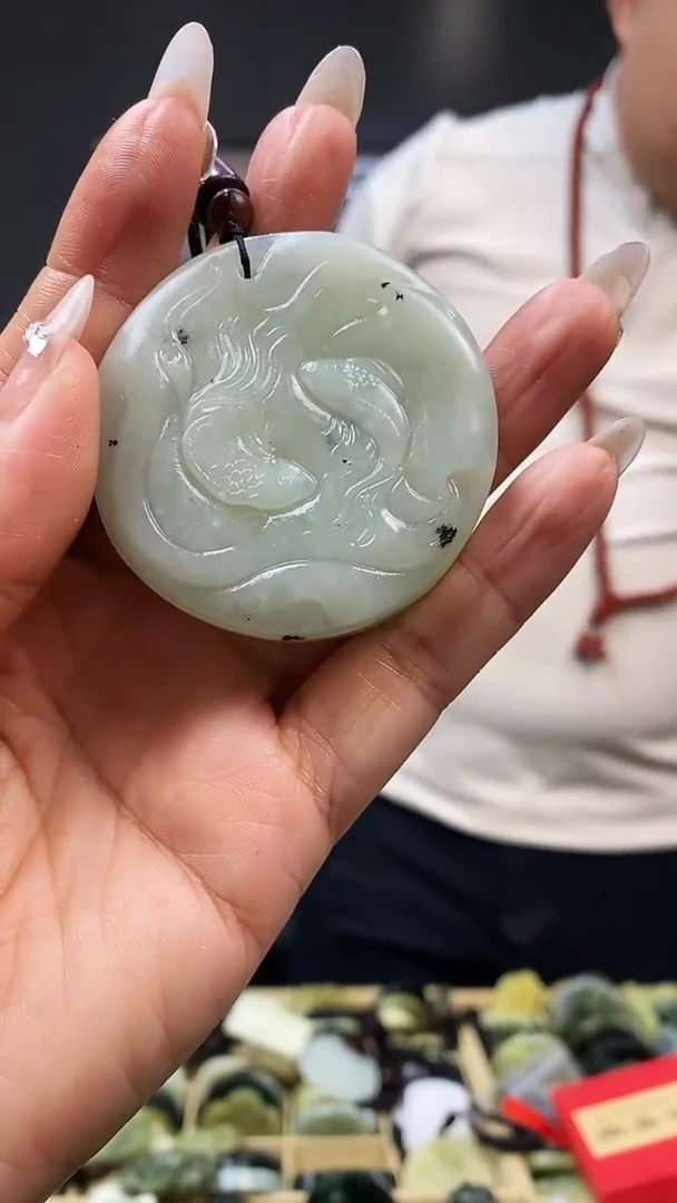 未镶嵌岫玉吊坠