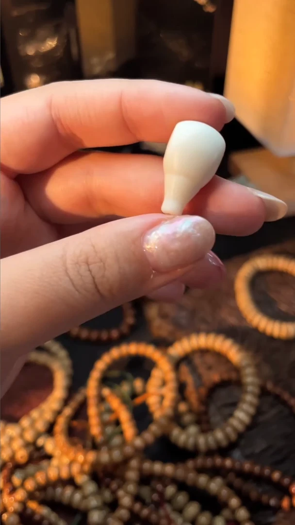 把件星月菩提鹿角雕刻七件套之三通
