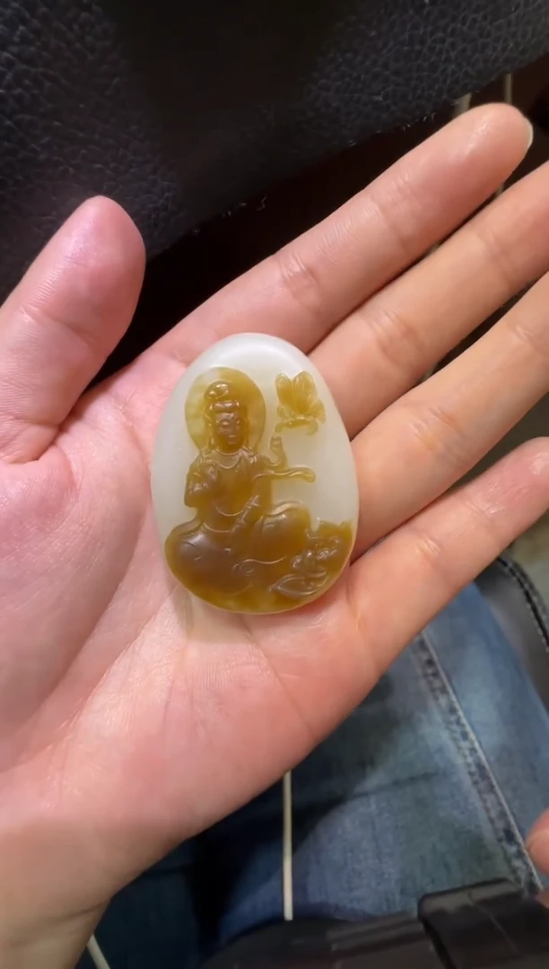 吊坠(赠链)未镶嵌和田玉c*金山糖白挂件（产地直发）