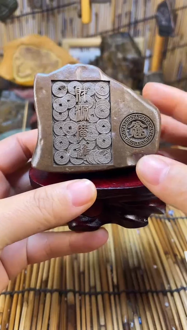 戈壁石雕刻手把件，挂件