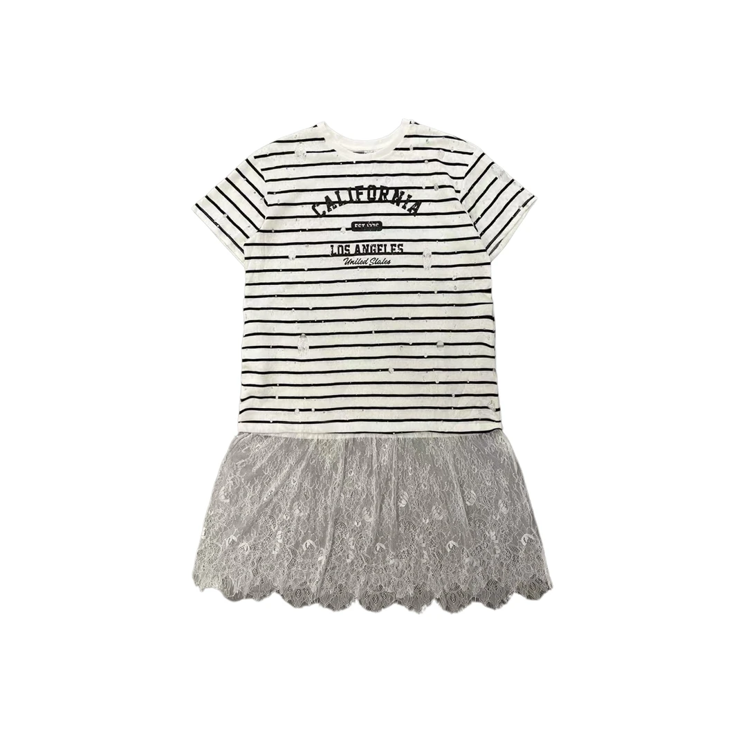 深圳大码女装夏季新款简约风字母条纹下摆拼蕾丝连衣裙（AZ746）