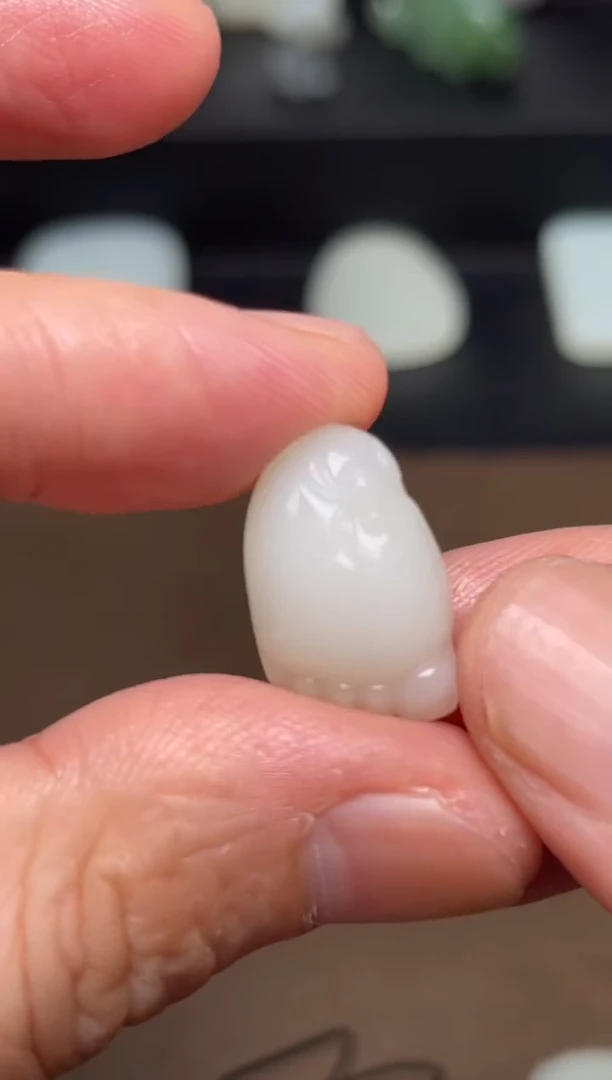 和田玉未镶嵌颈饰4