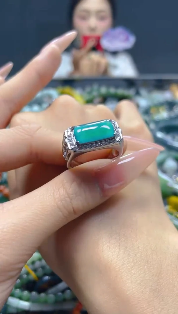 颈饰未镶嵌翡翠/J/翡翠A货，一件也是批发价