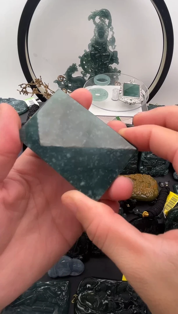 颈饰未镶嵌翡翠8