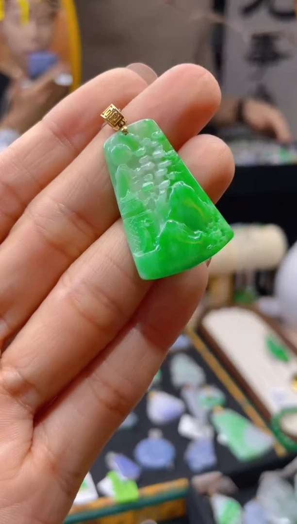 【闪购商品】翡翠颈饰18K金镶嵌假一赔三