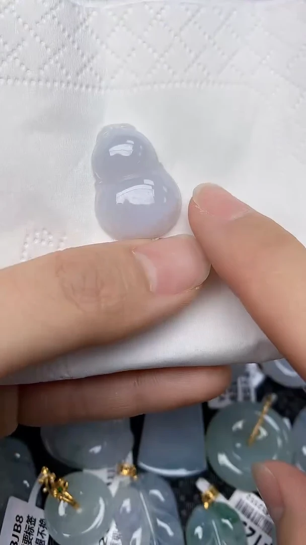 【闪购商品】翡翠颈饰未镶嵌天然翡翠a货