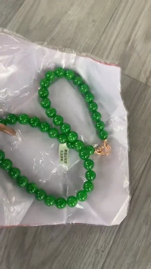 【闪购商品】砖雕a40 辣阳绿项链 卡12mm