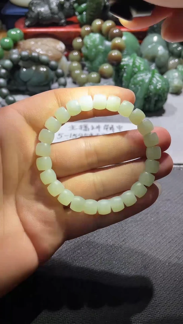 未镶嵌手串和田玉（青玉）和田玉天空蓝