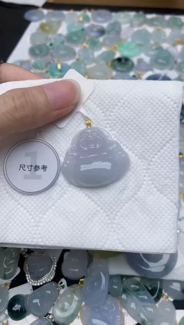 颈饰18K金镶嵌翡翠天然A货翡翠