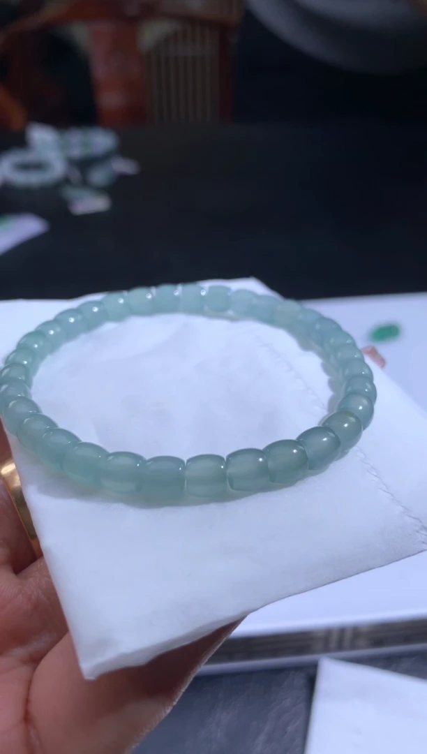 未镶嵌定制翡翠焦***肉翡翠