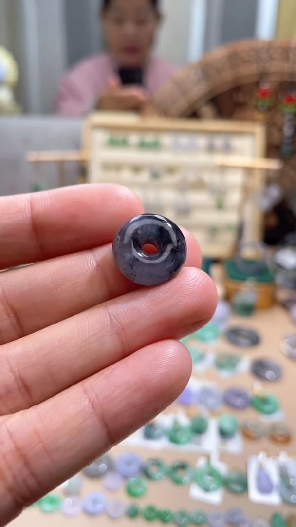 【闪购商品】翡翠颈饰未镶嵌甜甜圈