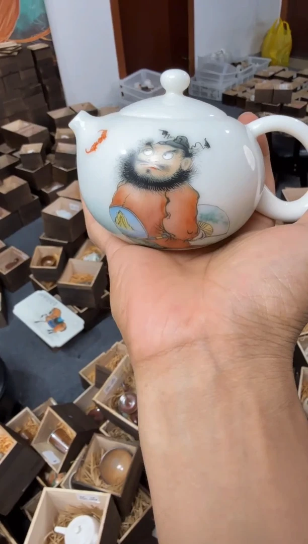 以笔为心，以瓷为纸。