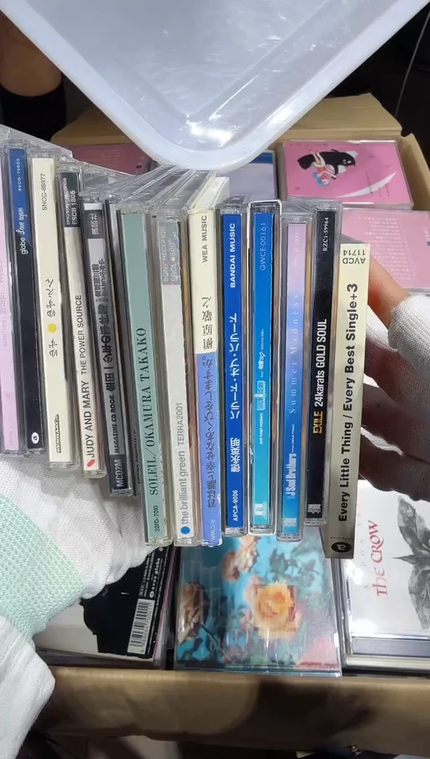 8新鬼*哥  032 中古商品，瑕疵品，不保好坏。